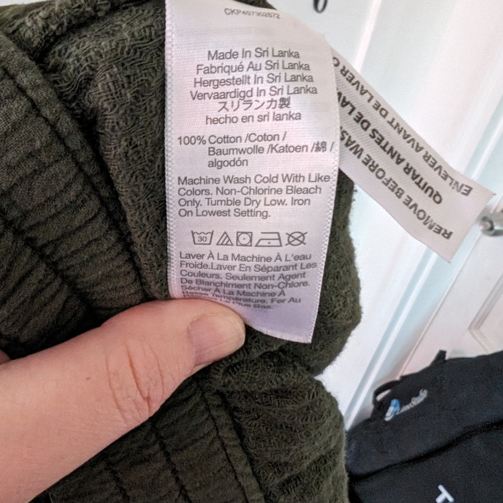 Madewell Pull-On High-Rise Tapered Pants in Diamond Jacquard - Picture 4 of 11